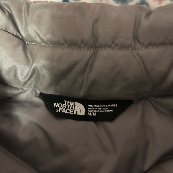 The North Face Women's Gray Puffer Vest - Picture 3 of 6